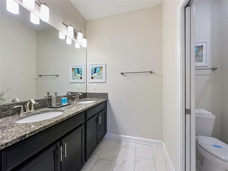For Sale: $595,000 (6 beds, 5 baths, 3063 Square Feet)