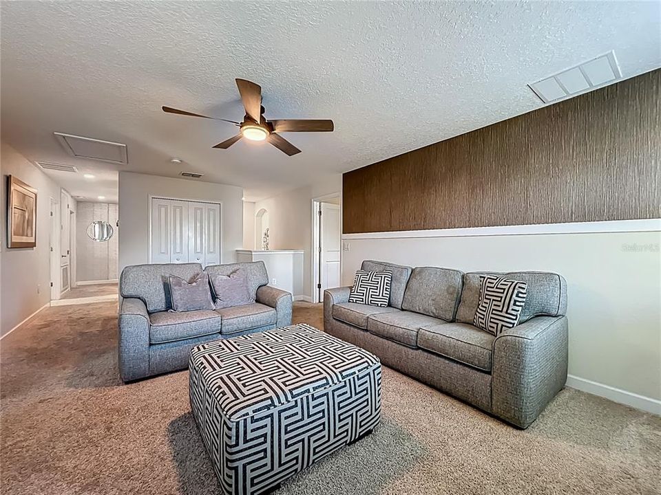 For Sale: $595,000 (6 beds, 5 baths, 3063 Square Feet)
