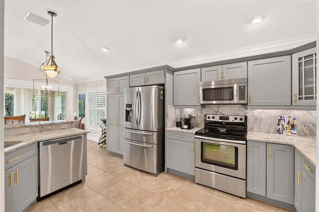 For Sale: $569,000 (3 beds, 2 baths, 1930 Square Feet)