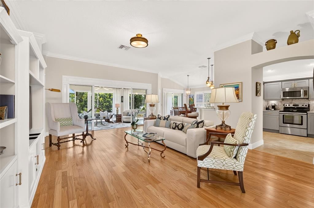 For Sale: $569,000 (3 beds, 2 baths, 1930 Square Feet)