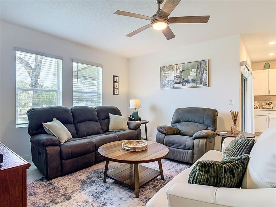 For Sale: $418,000 (4 beds, 2 baths, 1819 Square Feet)