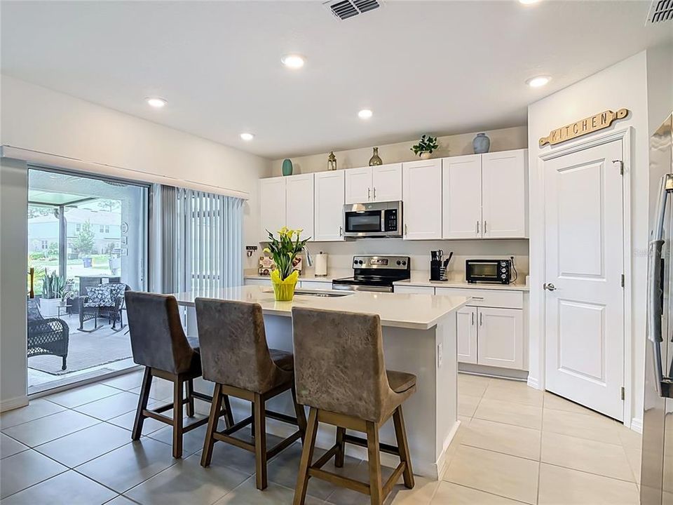 For Sale: $418,000 (4 beds, 2 baths, 1819 Square Feet)