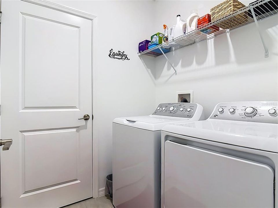 For Sale: $418,000 (4 beds, 2 baths, 1819 Square Feet)