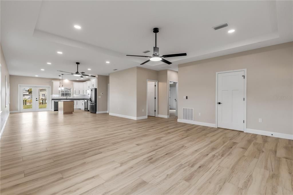 En Venta: $639,000 (3 camas, 2 baños, 1843 Pies cuadrados)