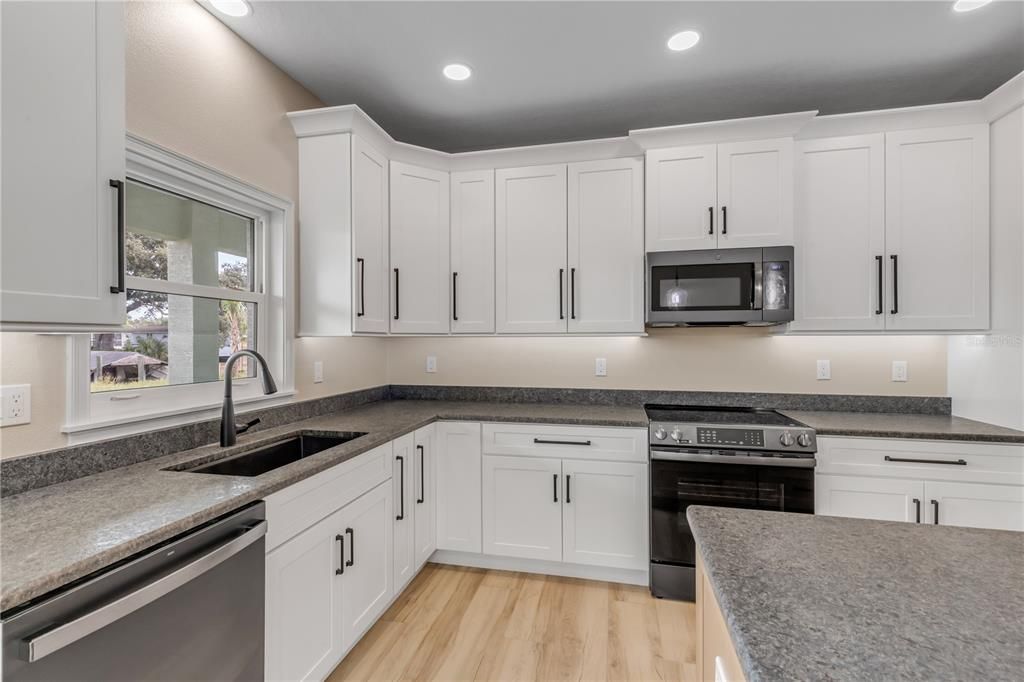 En Venta: $639,000 (3 camas, 2 baños, 1843 Pies cuadrados)