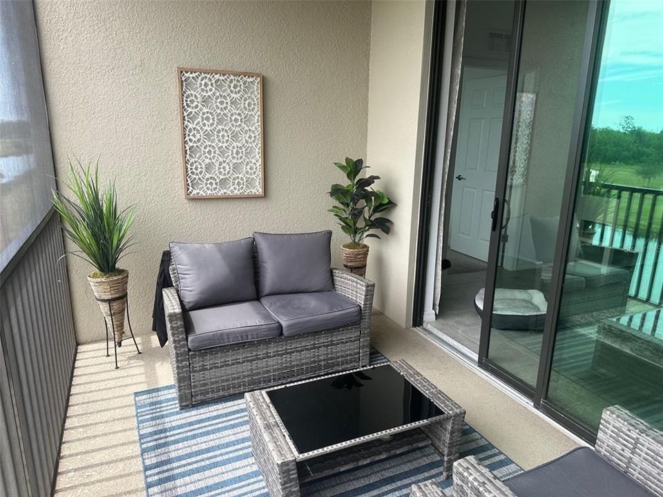 For Rent: $2,100 (2 beds, 2 baths, 1121 Square Feet)