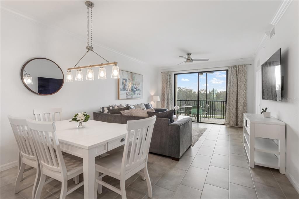 For Rent: $2,100 (2 beds, 2 baths, 1121 Square Feet)