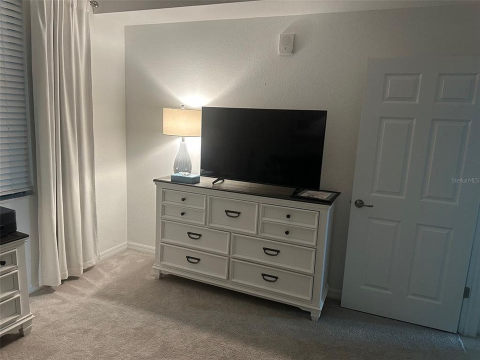 For Rent: $2,100 (2 beds, 2 baths, 1121 Square Feet)