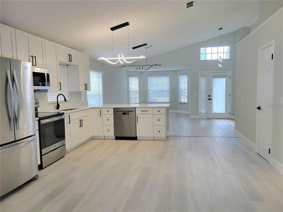 В аренду: $2,495 (3 спален, 2 ванн, 1455 Квадратных фут)