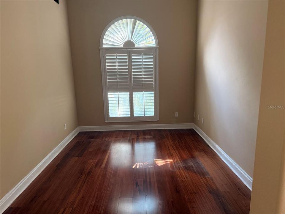 En Renta: $2,850 (3 camas, 2 baños, 1956 Pies cuadrados)