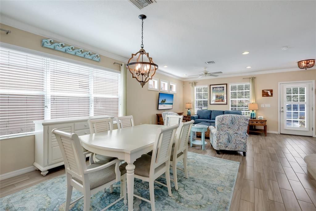 For Sale: $369,000 (3 beds, 2 baths, 1680 Square Feet)