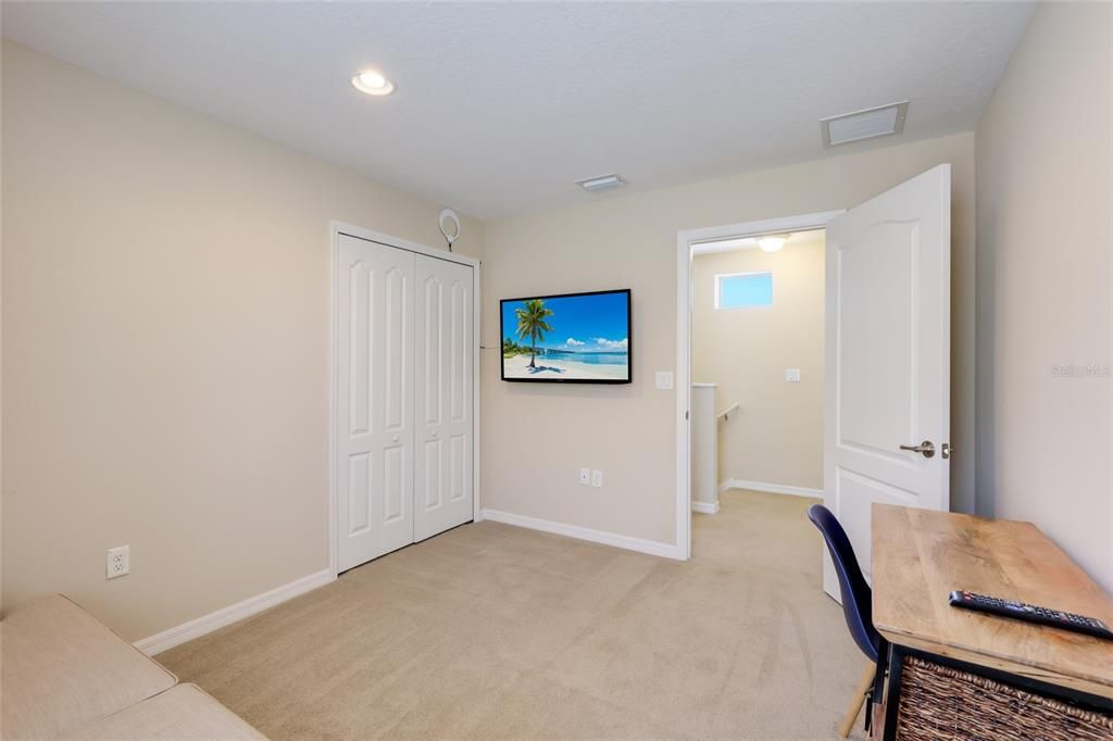 For Sale: $369,000 (3 beds, 2 baths, 1680 Square Feet)
