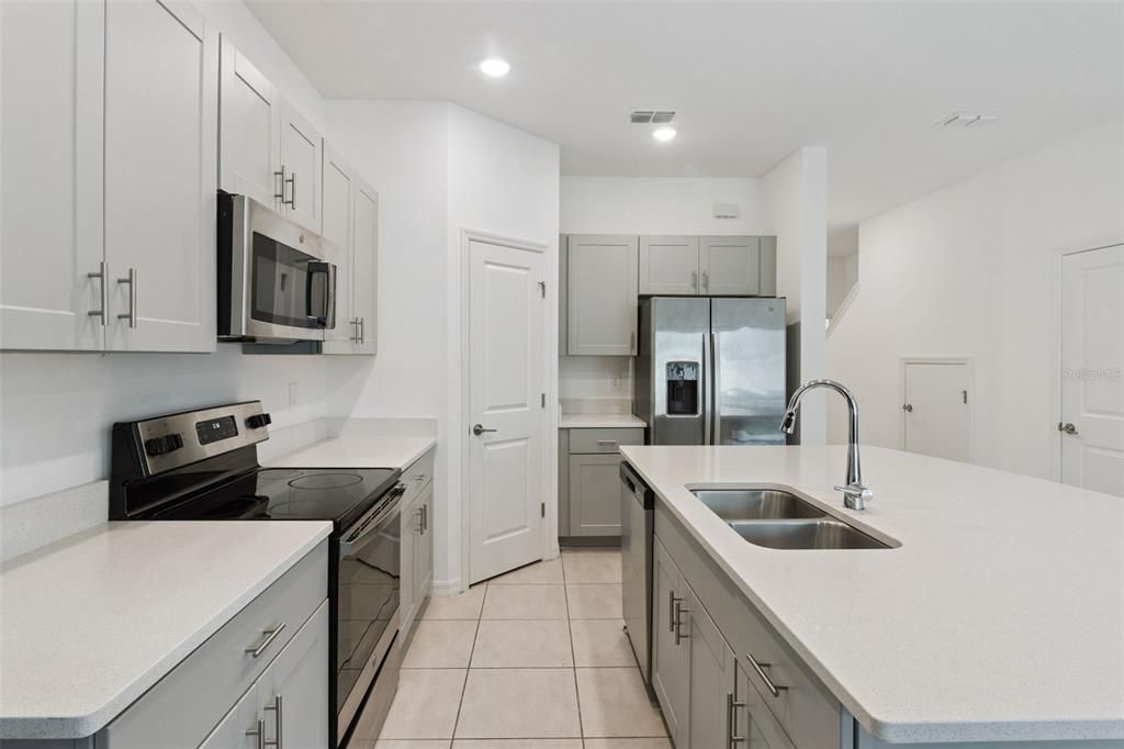 En Venta: $310,000 (3 camas, 2 baños, 1407 Pies cuadrados)