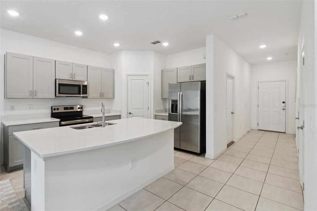 En Venta: $310,000 (3 camas, 2 baños, 1407 Pies cuadrados)