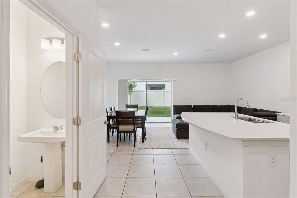 En Venta: $310,000 (3 camas, 2 baños, 1407 Pies cuadrados)