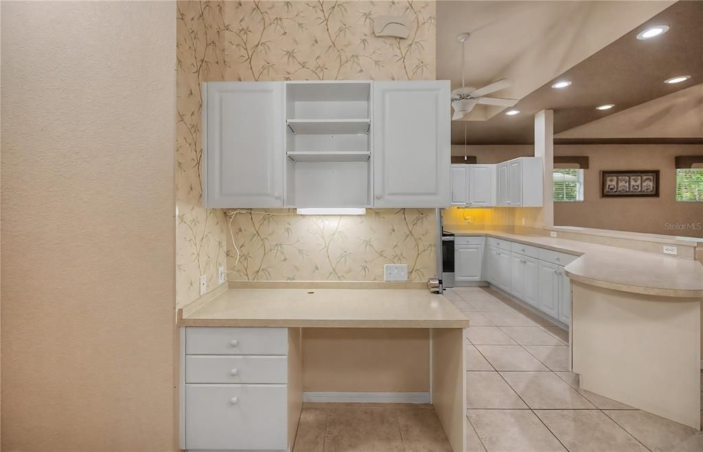 For Sale: $329,900 (3 beds, 2 baths, 1561 Square Feet)