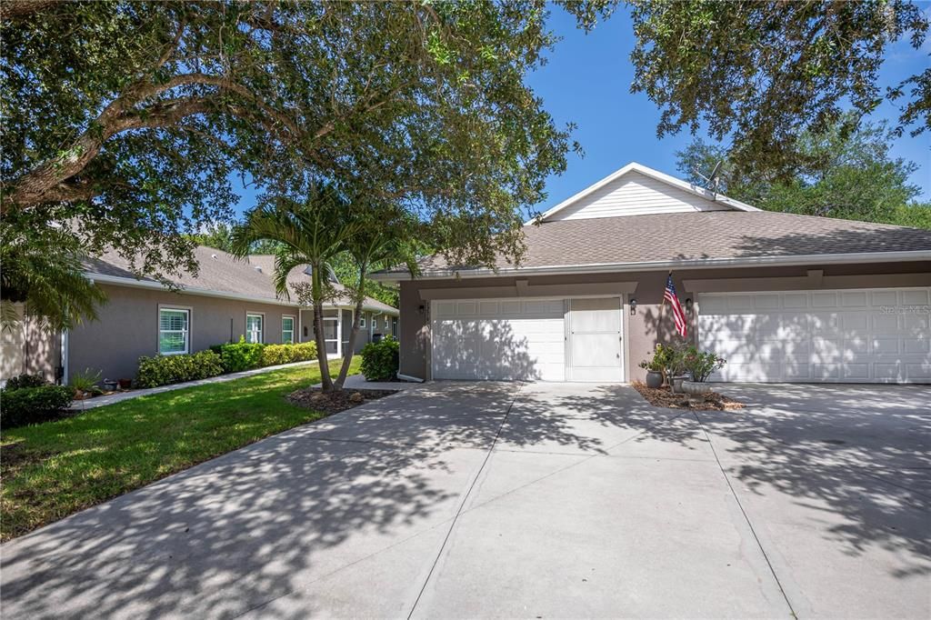 For Sale: $329,900 (3 beds, 2 baths, 1561 Square Feet)