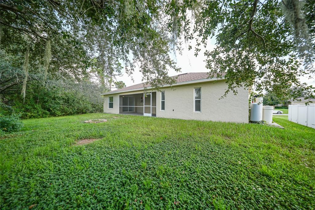 For Sale: $250,000 (3 beds, 2 baths, 1226 Square Feet)