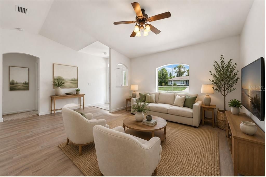 For Sale: $250,000 (3 beds, 2 baths, 1226 Square Feet)