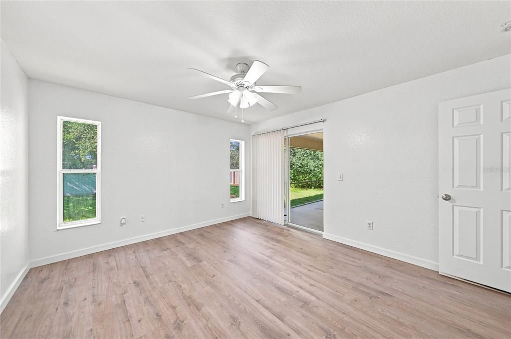 For Sale: $250,000 (3 beds, 2 baths, 1226 Square Feet)