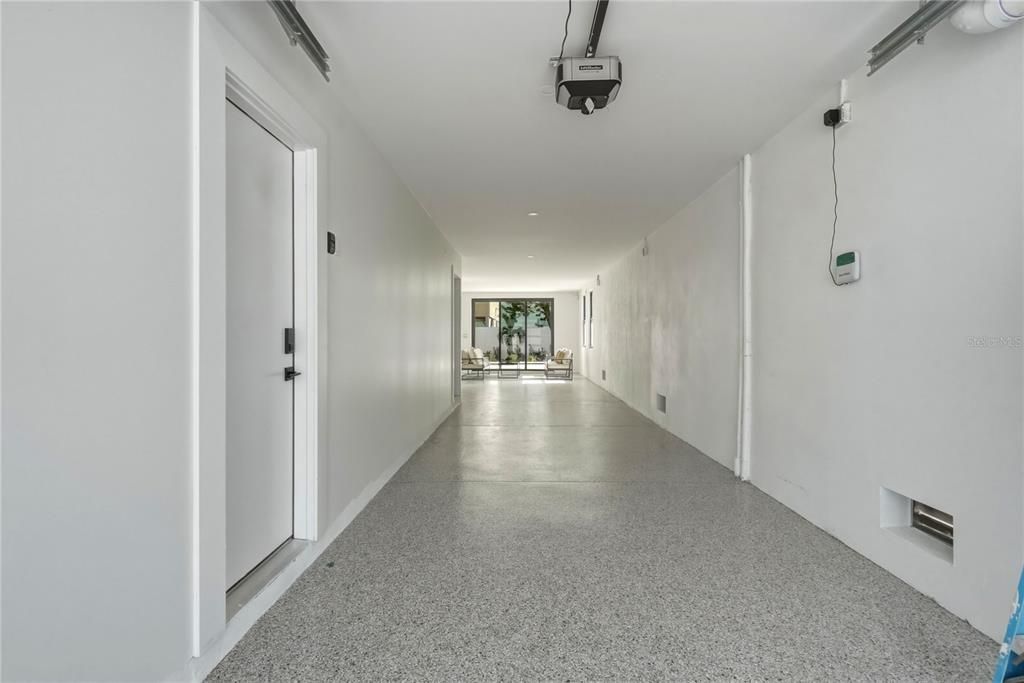 En Venta: $1,995,000 (4 camas, 4 baños, 2550 Pies cuadrados)