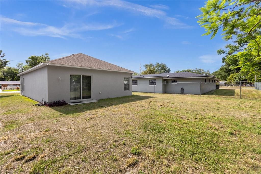 For Sale: $349,999 (3 beds, 2 baths, 1279 Square Feet)