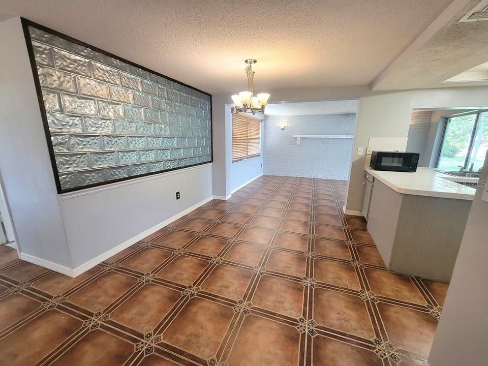 For Rent: $1,495 (2 beds, 2 baths, 1200 Square Feet)