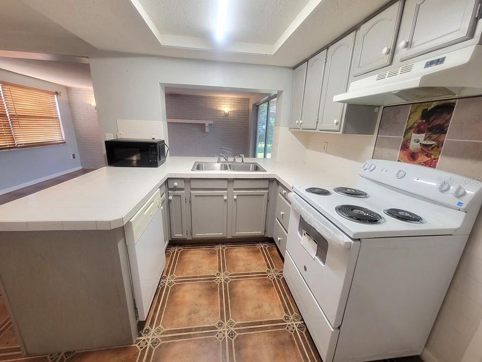 For Rent: $1,495 (2 beds, 2 baths, 1200 Square Feet)