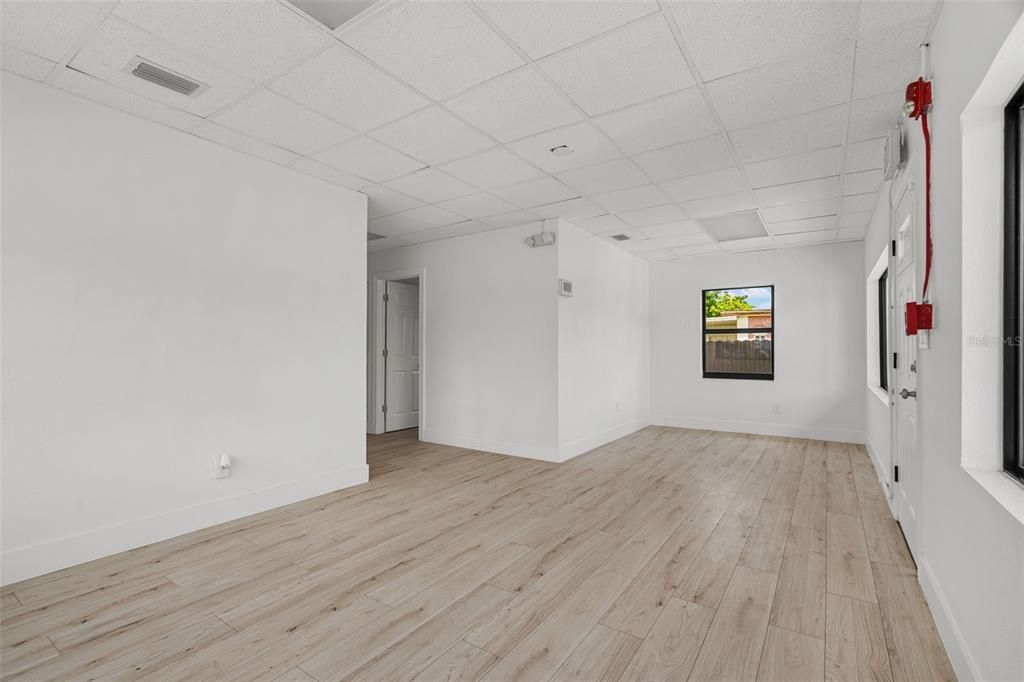 На продажу: $54,000 (0 спален, 0 ванн, 1560 Квадратных фут)