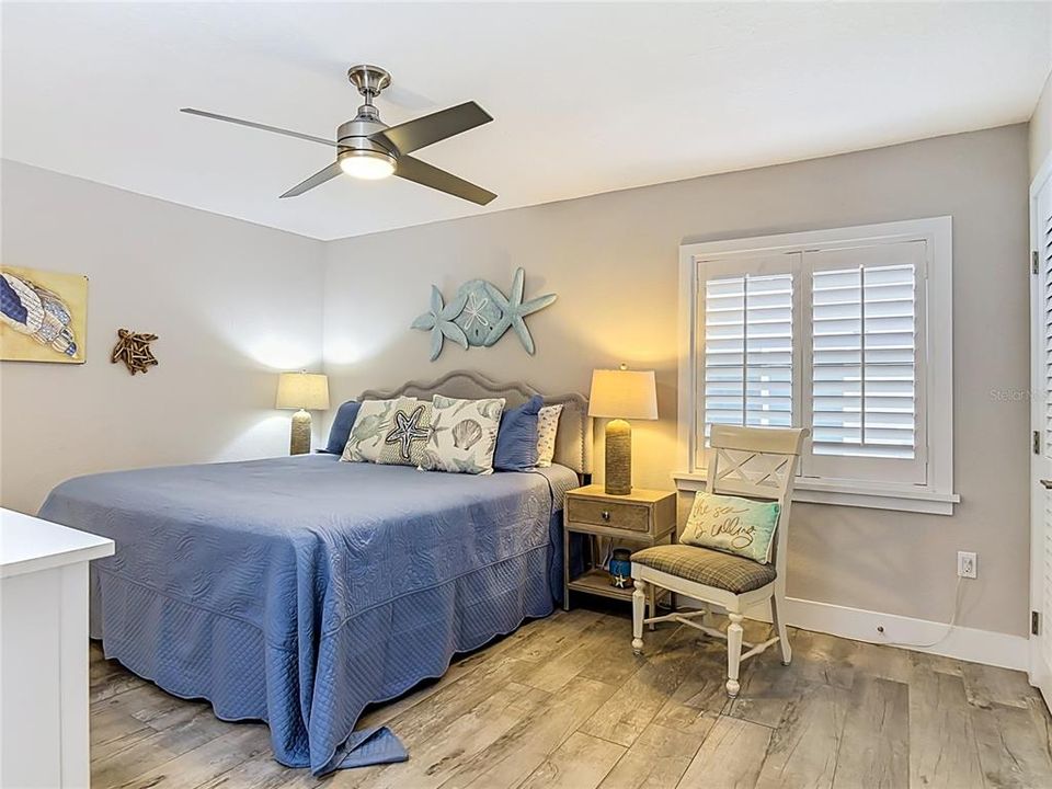 For Sale: $595,000 (2 beds, 2 baths, 1100 Square Feet)