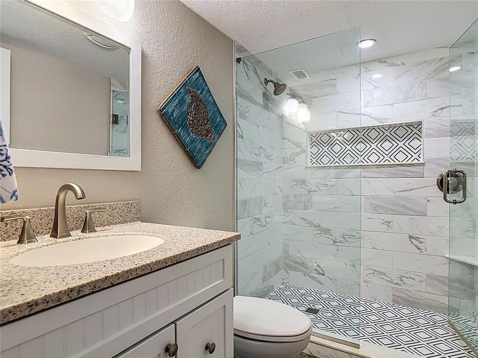 For Sale: $595,000 (2 beds, 2 baths, 1100 Square Feet)