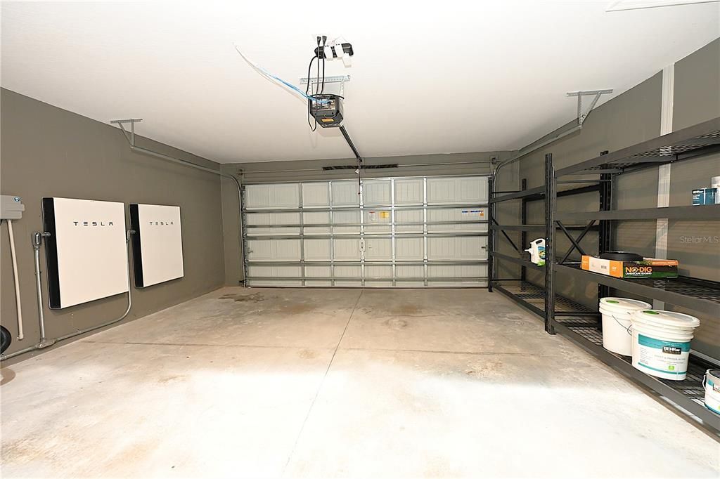 For Rent: $2,100 (5 beds, 3 baths, 1975 Square Feet)