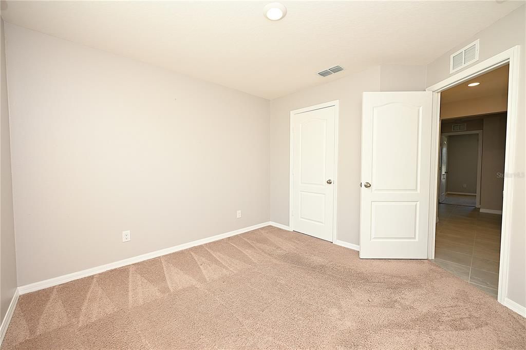 For Rent: $2,100 (5 beds, 3 baths, 1975 Square Feet)
