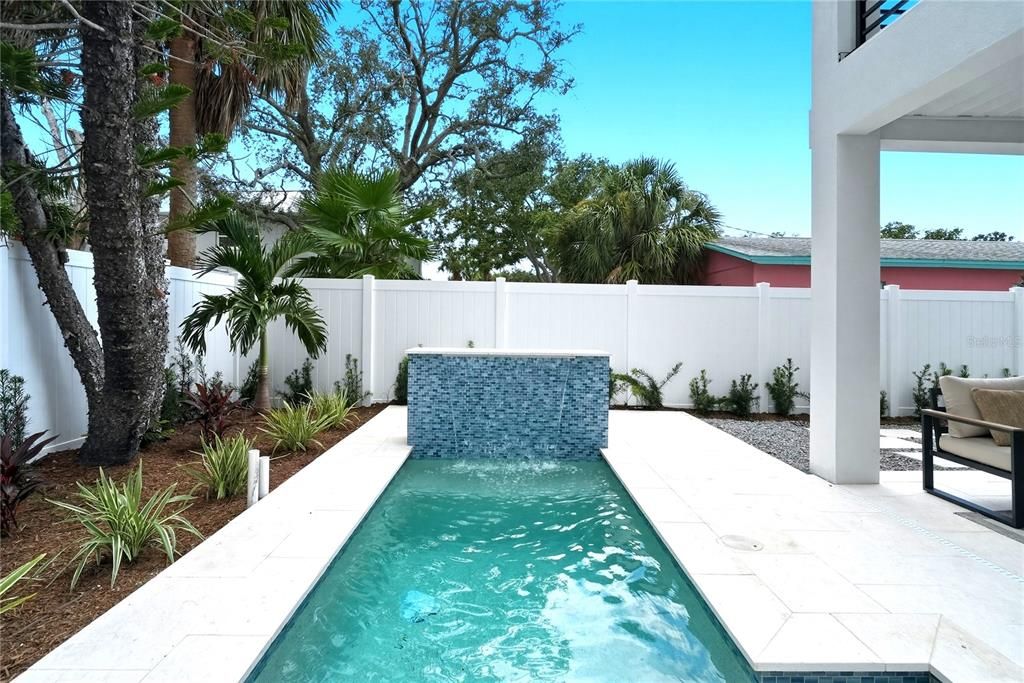 En Venta: $3,990,000 (8 camas, 0 baños, 5100 Pies cuadrados)