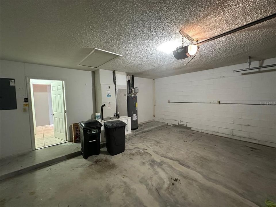 For Rent: $2,495 (3 beds, 2 baths, 1444 Square Feet)