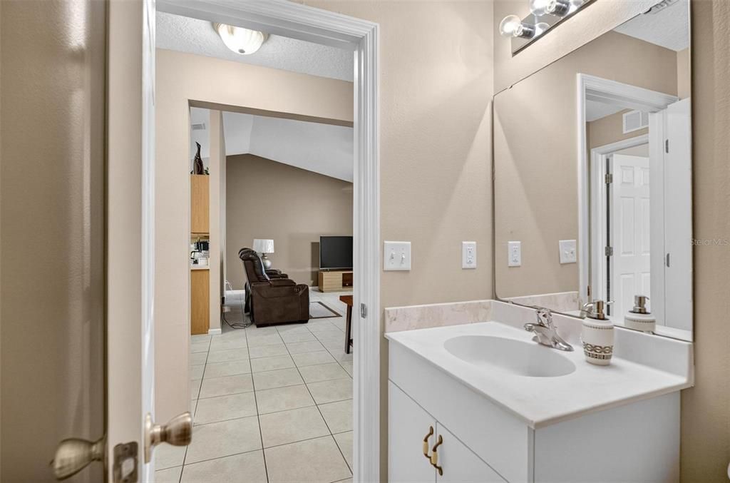 For Sale: $535,000 (6 beds, 0 baths, 2800 Square Feet)