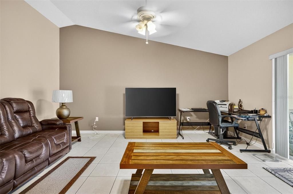 For Sale: $535,000 (6 beds, 0 baths, 2800 Square Feet)