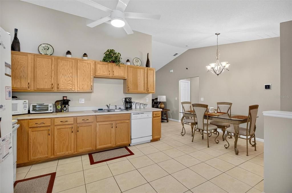 For Sale: $535,000 (6 beds, 0 baths, 2800 Square Feet)