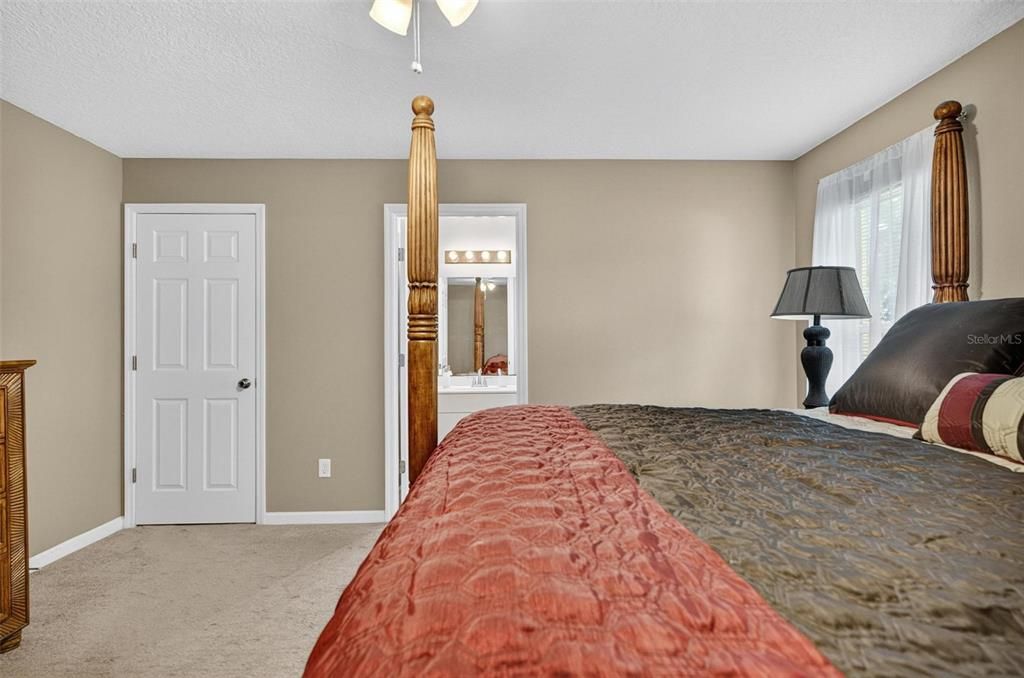 For Sale: $535,000 (6 beds, 0 baths, 2800 Square Feet)