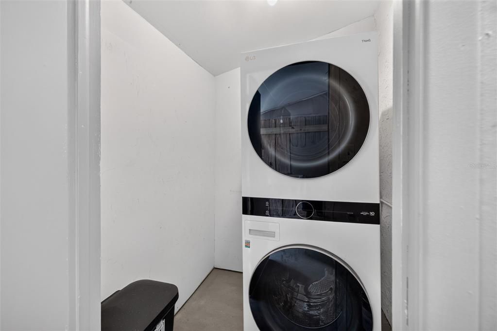 На продажу: $595,000 (4 спален, 2 ванн, 1566 Квадратных фут)