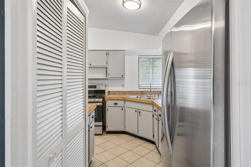 En Venta: $215,000 (2 camas, 1 baños, 836 Pies cuadrados)
