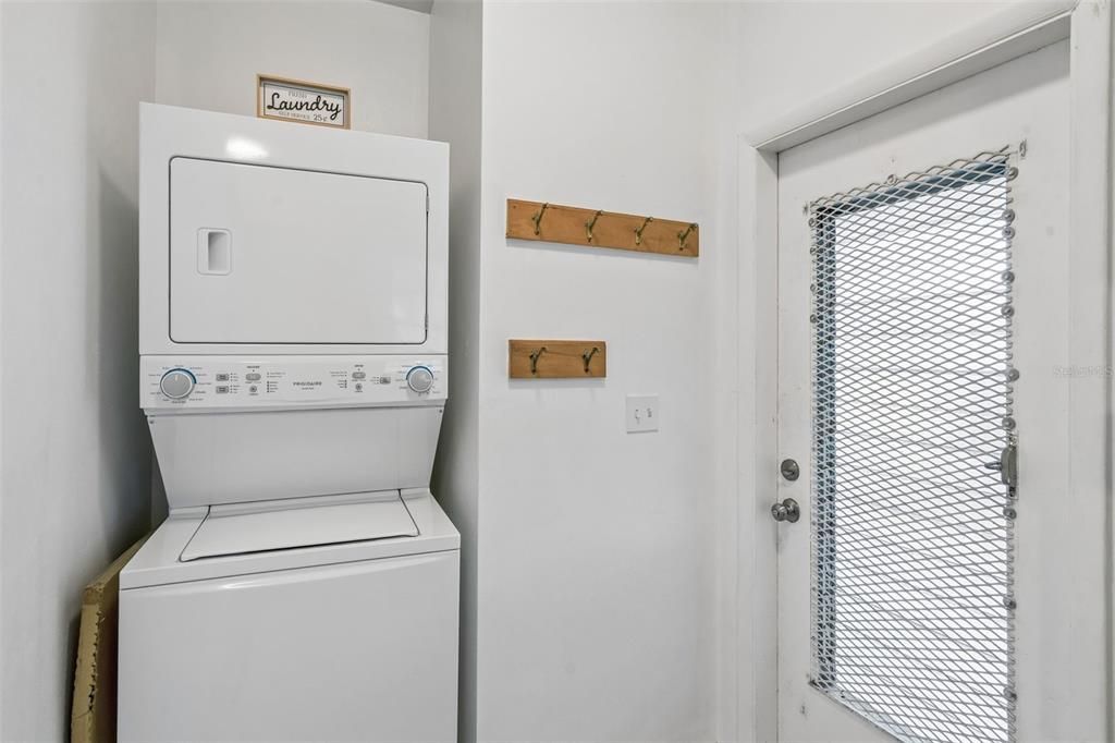 En Venta: $215,000 (2 camas, 1 baños, 836 Pies cuadrados)