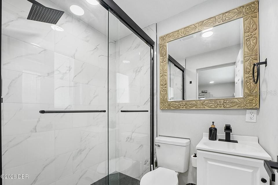 For Sale: $299,900 (4 beds, 2 baths, 1206 Square Feet)