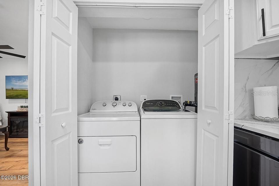 For Sale: $299,900 (4 beds, 2 baths, 1206 Square Feet)