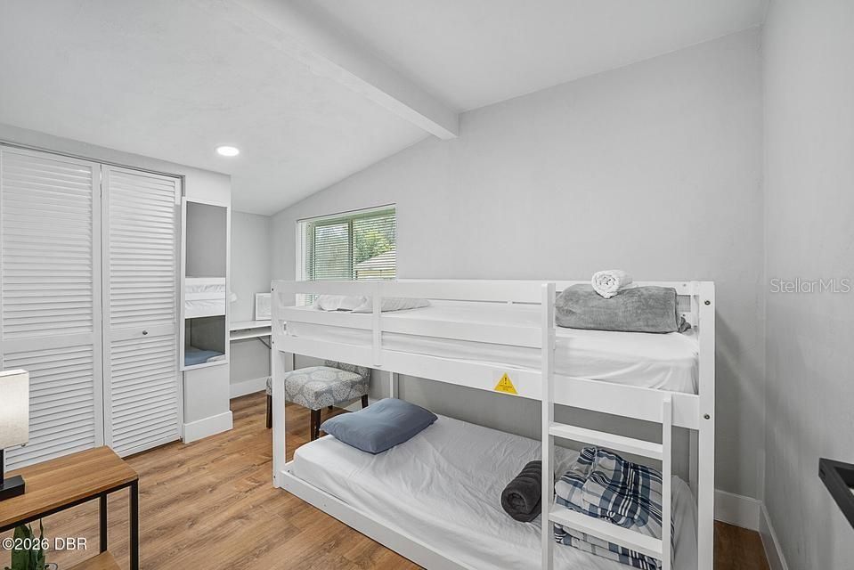 For Sale: $299,900 (4 beds, 2 baths, 1206 Square Feet)