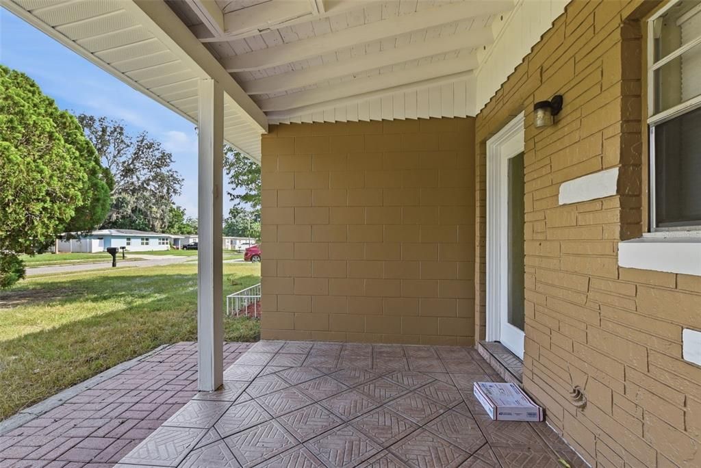 For Sale: $210,000 (3 beds, 2 baths, 1178 Square Feet)