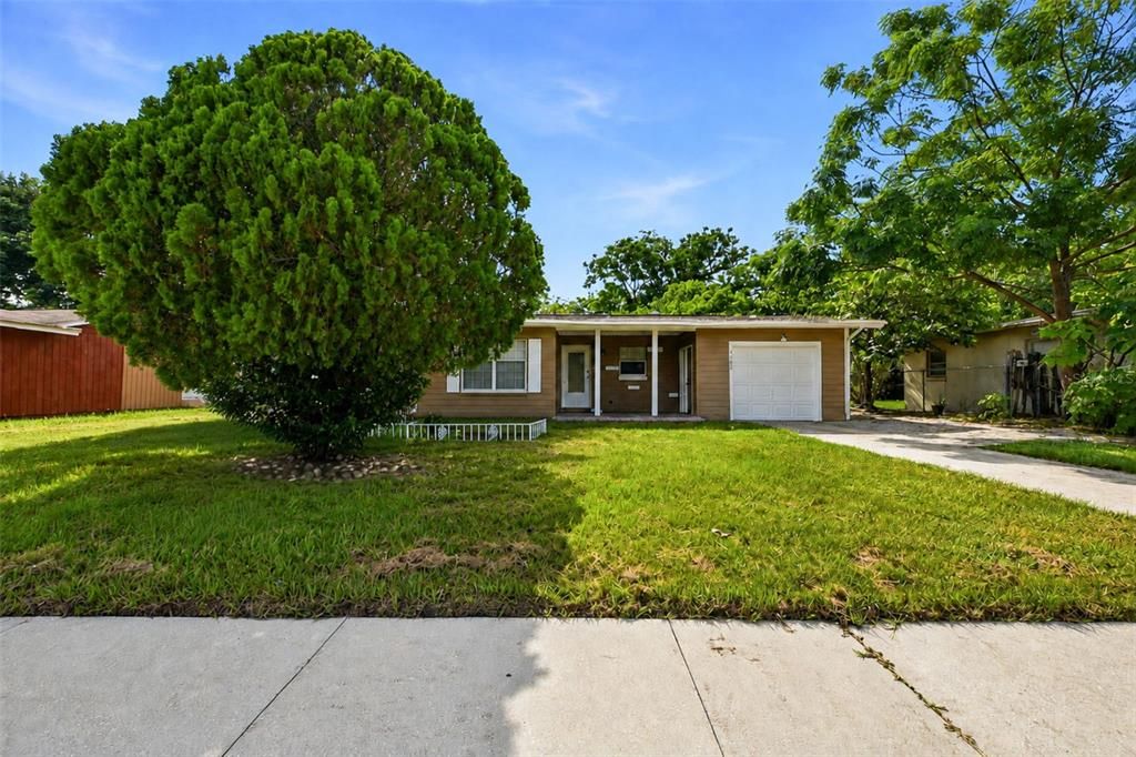 For Sale: $210,000 (3 beds, 2 baths, 1178 Square Feet)