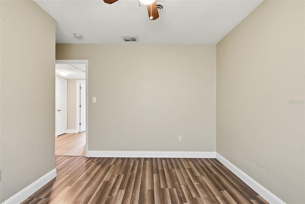 For Sale: $210,000 (3 beds, 2 baths, 1178 Square Feet)