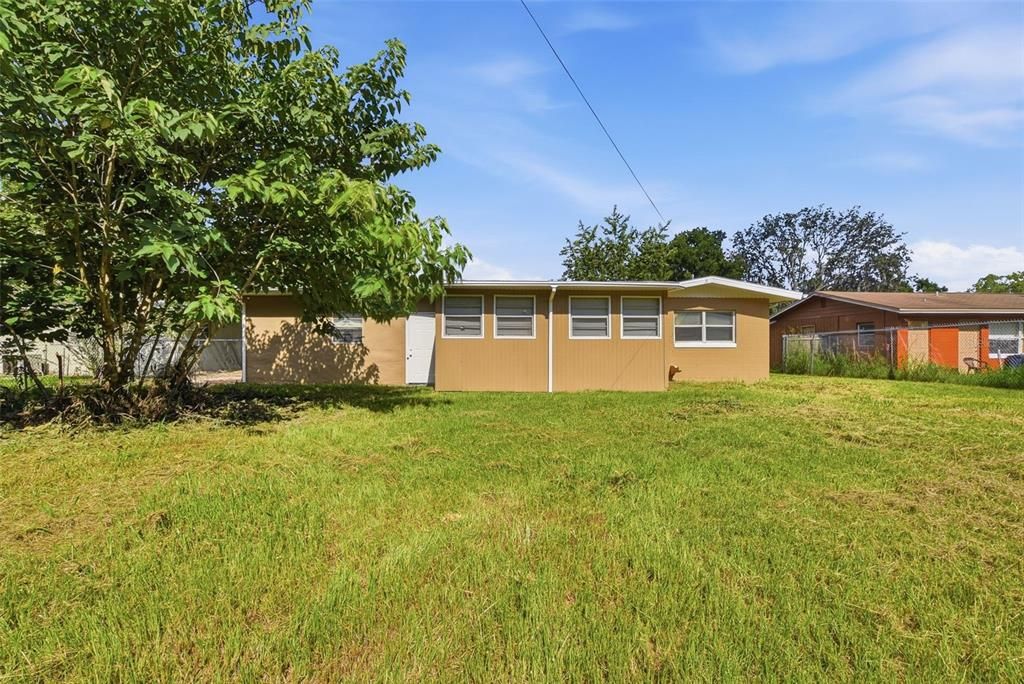 For Sale: $210,000 (3 beds, 2 baths, 1178 Square Feet)