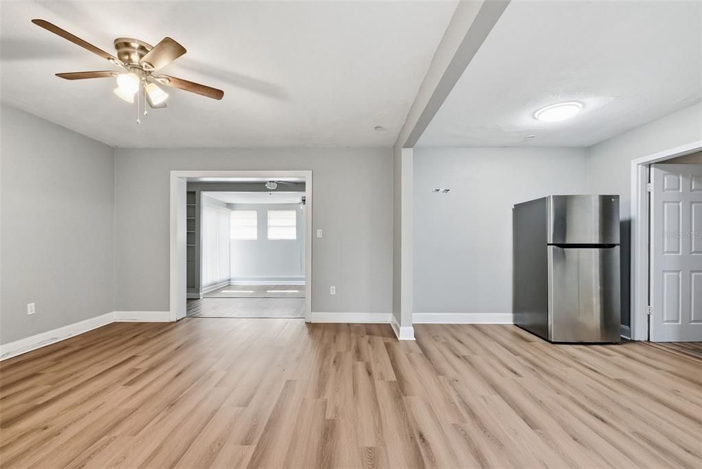 For Sale: $210,000 (3 beds, 2 baths, 1178 Square Feet)